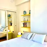 G Tower Furnished Apartmán *