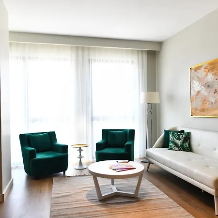 G Tower Furnished 公寓